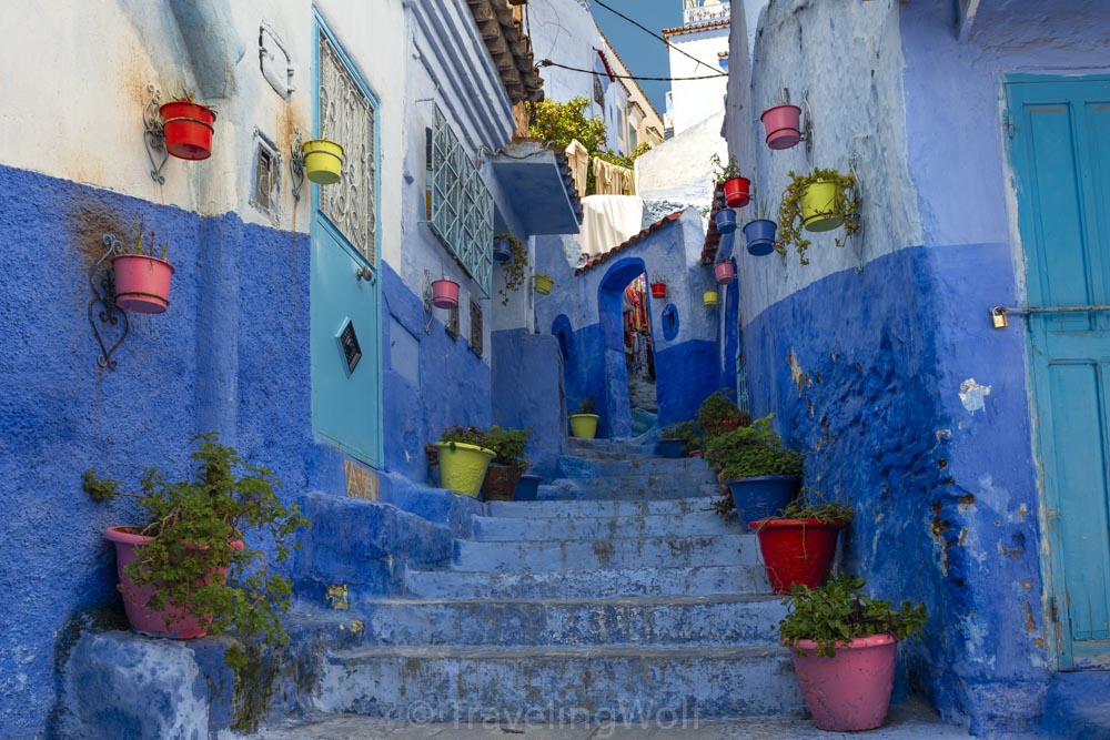callejon el asri blue street chefchaouen morocco
