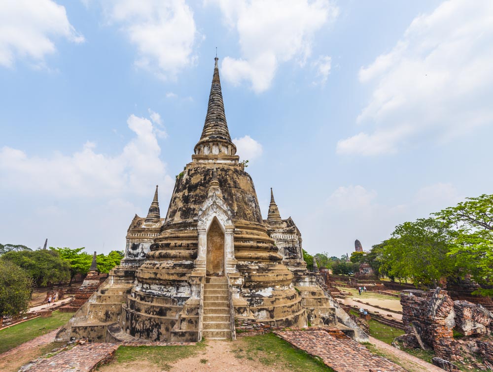 ayutthaya-temple-ruins-3-thailand-backpacking