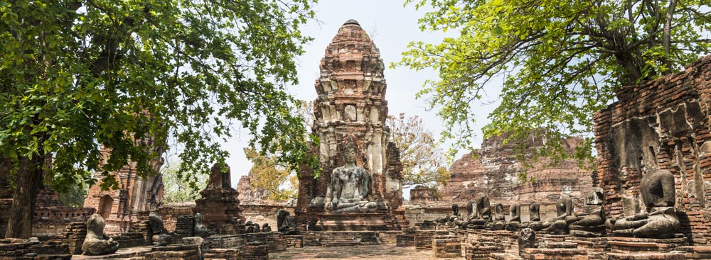 ayutthaya-temple-ruins-thailand-backpacking