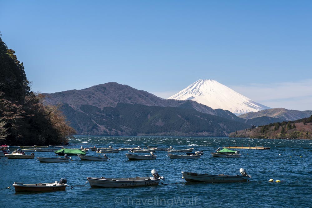 hakone boats mount fuji japan