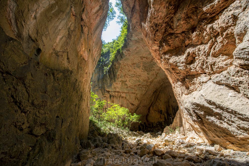 red canyon walls in Garganta Verde andalusia