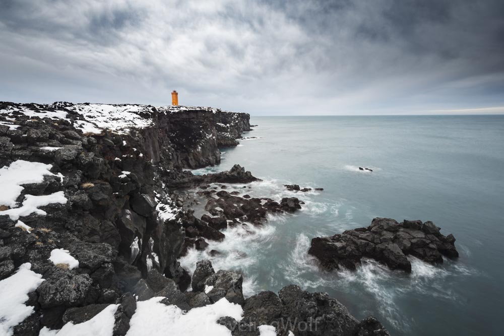 red-lighthouse-iceland