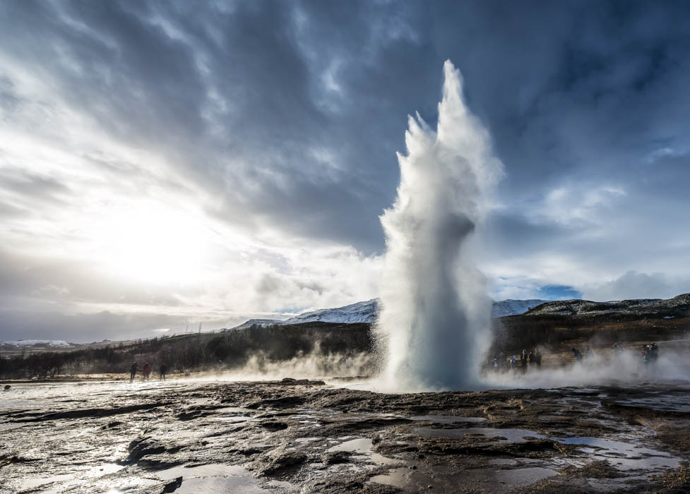 geothermal-haukadalur-geysir-strokkur-iceland