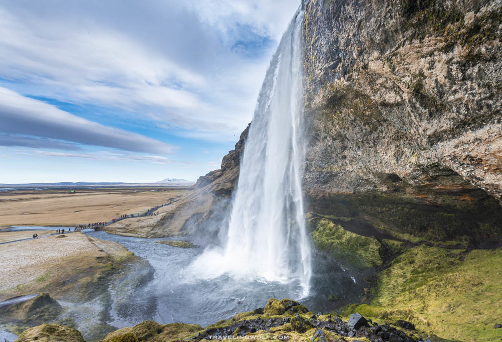 iceland-seljalandsfoss.jpg