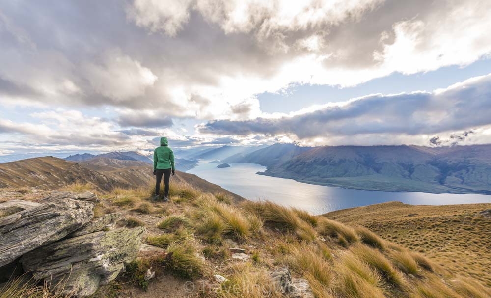 isthmus peak wanaka new zealand