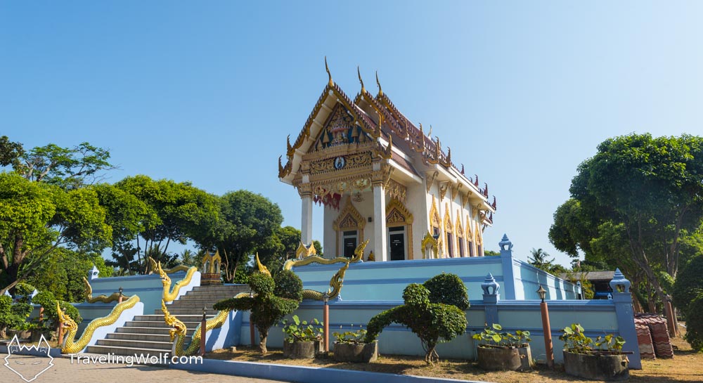 kho-samui-temple-thailand-backpacking